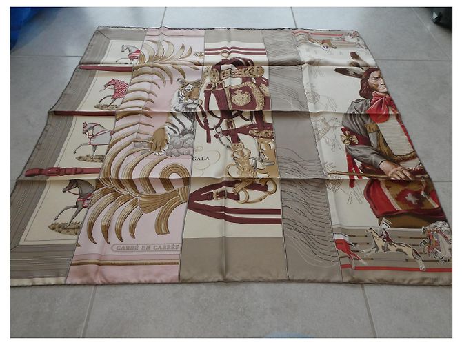 Hermès Hermes Square 90X90 "quadrato a quadrati" in seta - vista 2