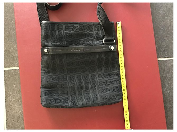 Borsa a tracolla Salvatore Ferragamo in tela e pelle nera Nero - vista 5
