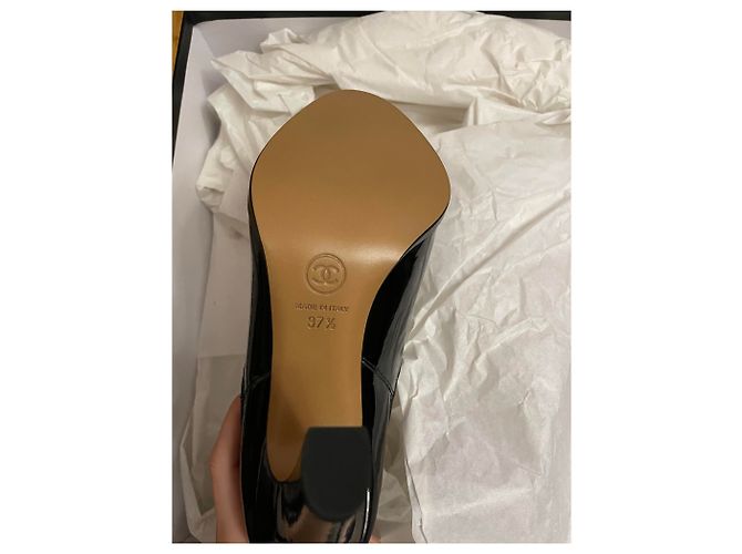 Botas Chanel de charol negro 37,5 - vista 6