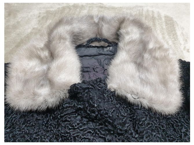 Autre Marque Abrigo de astracán negro con cuello de pelo - vista 4