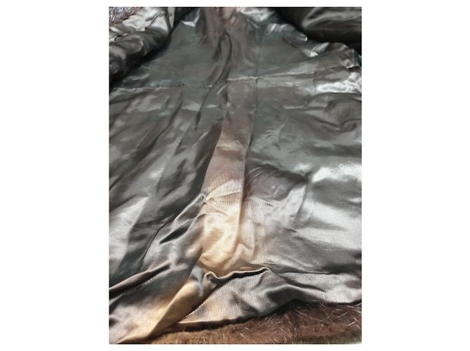 Autre Marque Abrigo de piel de castor marrón con botones de cobre Castaño - vista 7