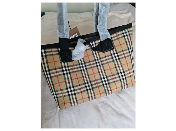 BURBERRY Austen Einkaufstasche aus Leinen mit Karomuster Beige - Ansicht 10
