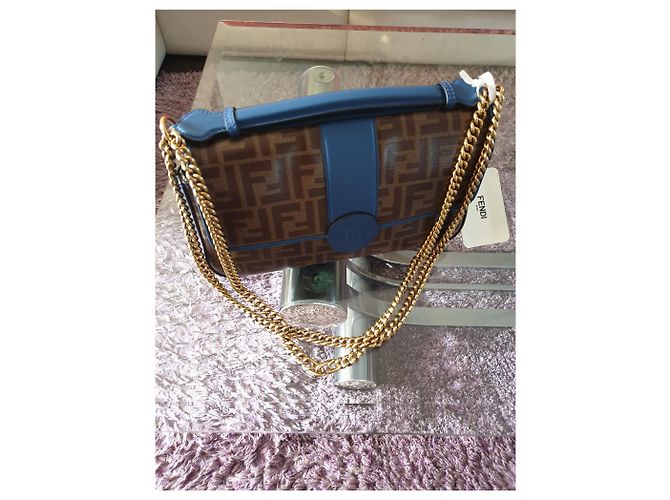 FENDI - Borsa a tracolla FF Baguette foderata in pelle - Logo marrone / pelle blu - vista 11