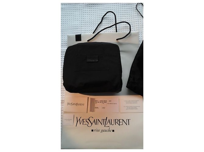 Borsa a mano Yves Saint Laurent Y Mail Nera Vernice Nero - vista 9