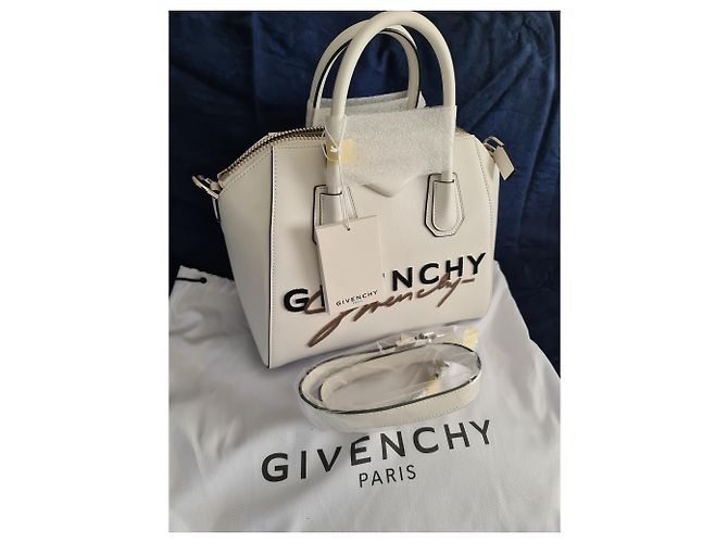 Givenchy Signature Antigona Ledertasche in Weiß - Ansicht 2