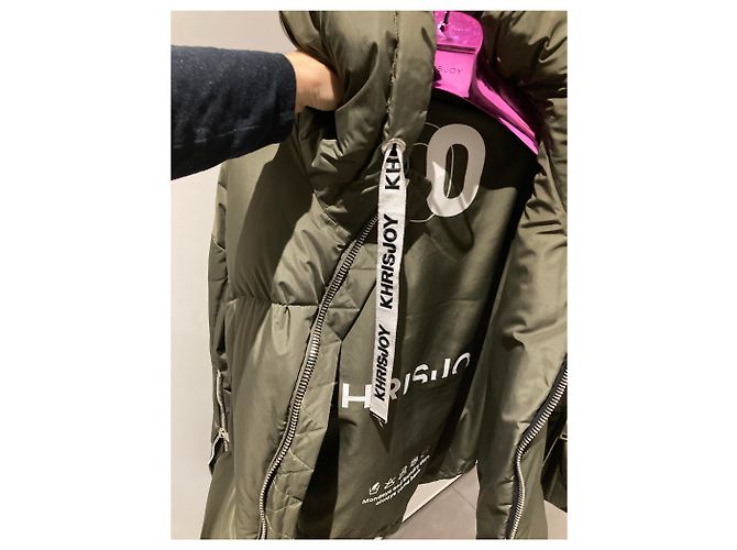 Autre Marque Chaqueta de plumón Khrisjoy modelo - vista 5