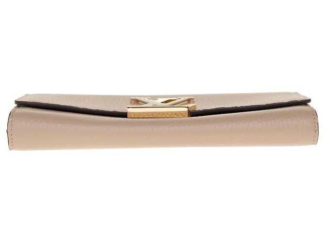 Billetera Louis Vuitton Capucines en Pebble Taurillon Beige - vista 8