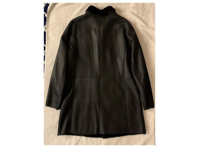 Giorgio Armani Sheraling Pelzmantel von Black Lamb - Ansicht 2