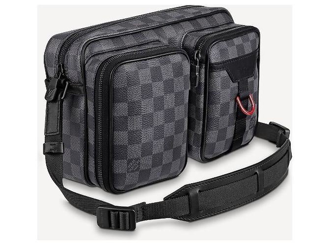 Louis Vuitton LV Utility Messenger nuovo Grigio - vista 2