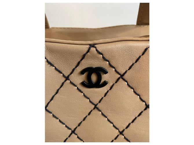 Bolso Chanel Wild Stitch Boston Beige de Cuero - vista 4