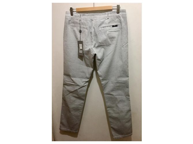 7 For All Mankind Hellgraue Jeans im Chino-Stil 28/31 - Ansicht 3