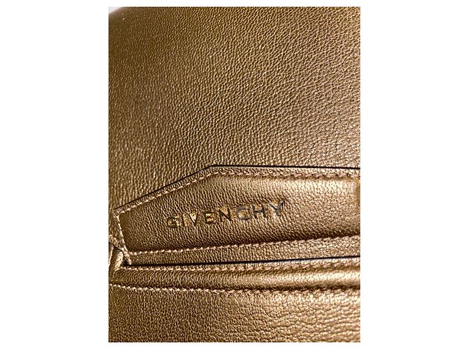 Givenchy Antigona Clutch Metallic Leder Metallisch - Ansicht 3
