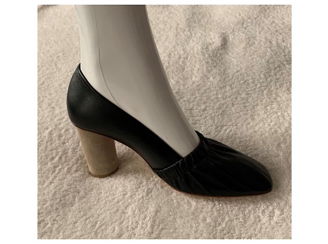 Loewe Elastische schwarze Lederpumpe - Ansicht 13