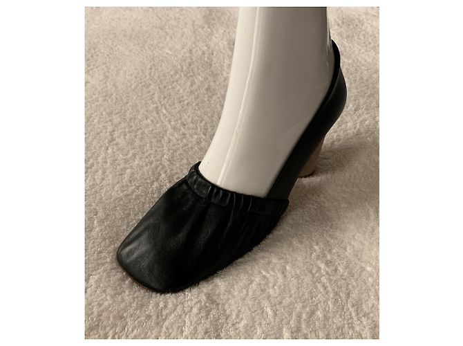 Loewe Elastische schwarze Lederpumpe - Ansicht 14