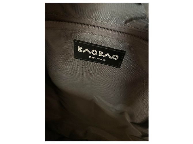 Issey Miyake Zaino Baobao grigio - vista 9