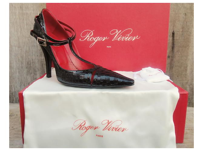 Roger Vivier python pumps 37,5 Black - view 2