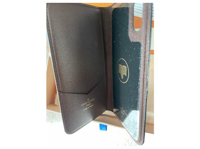 Louis Vuitton Monogram iPhone XS case Brown - view 5
