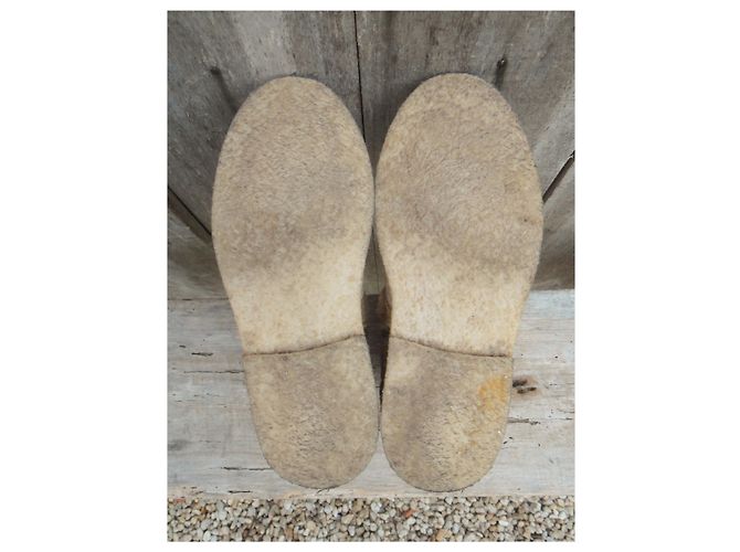Botas Apc Beige en Cuero Estilo Pony 39 - vista 5