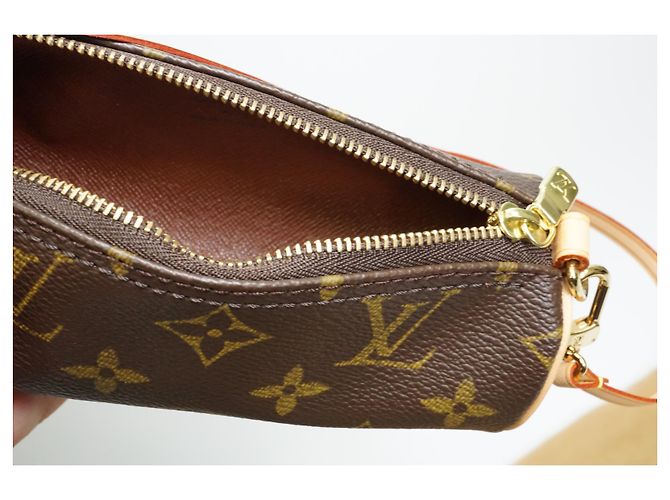 Louis Vuitton Papillon 30 BORSA A MANO IN TELA MONOGRAM Marrone - vista 3