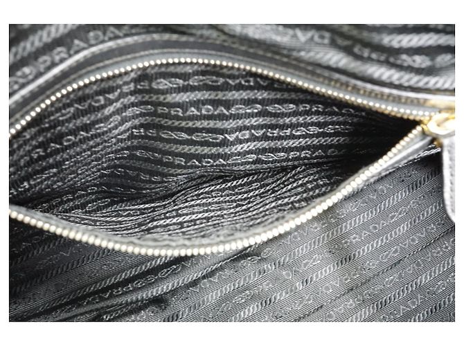 PRADA Bauletto Borsa in Pelle Vitello Daino Nera - vista 7