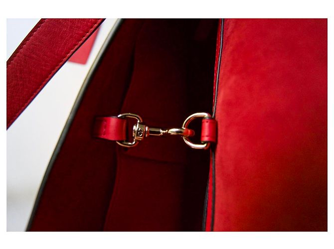Borsa Valentino Garavani Rockstud Demilune in pelle rossa Rosso - vista 7
