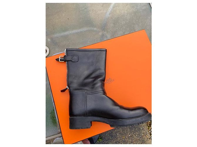 Bottes Hermès en cuir noir taille 40 - vue 3