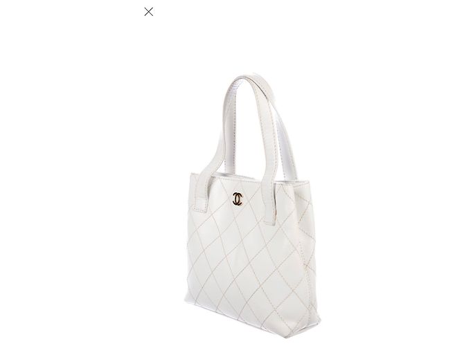 Coco Handle Chanel small Surpique Tote White - view 3