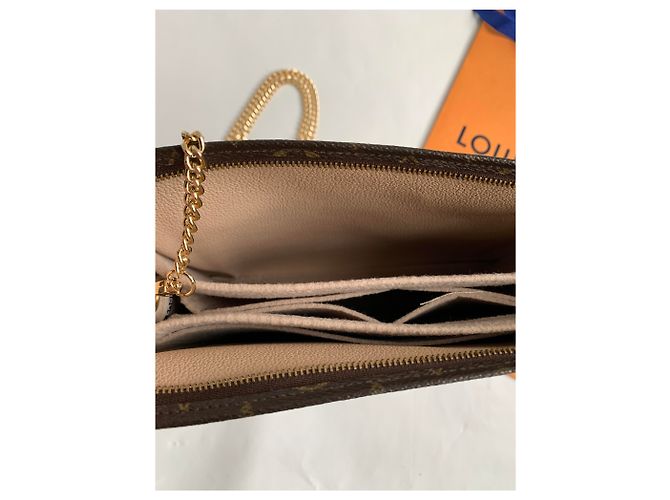 Louis Vuitton Pochette 26 Castaño - vista 4