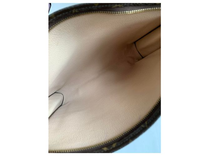 Louis Vuitton Pochette 26 Castaño - vista 7