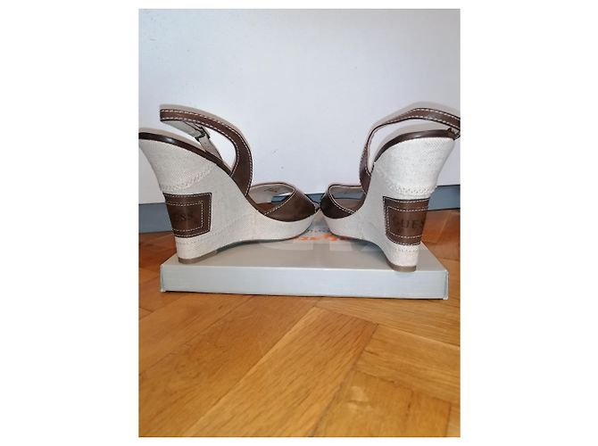 Sandali con zeppa Guess in pelle marrone Beige - vista 2