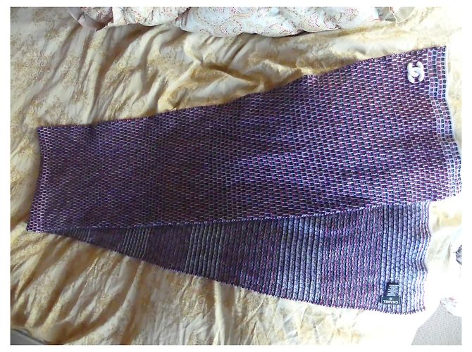 Sciarpa lunga Chanel viola cashmere viscosa metallizzata Porpora - vista 2