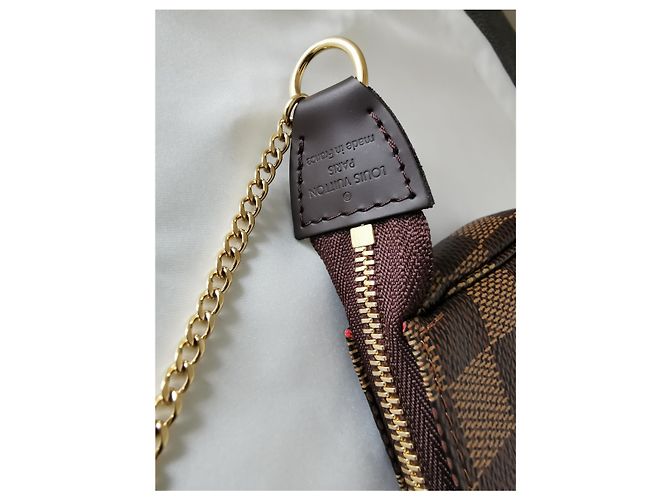 Accesorios Louis Vuitton Mini Pochette Damier Ebene Gold hardware - vista 10
