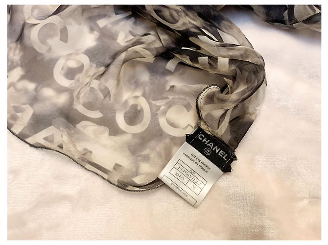 COCO CHANEL röhrenförmiger Seidenschal Anthrazitgrau - Ansicht 4