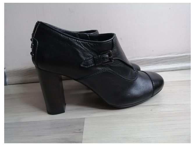Décolleté Tod's in pelle nera 36 Nero - vista 2