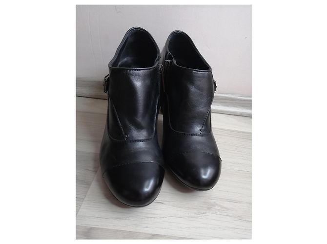 Décolleté Tod's in pelle nera 36 Nero - vista 3
