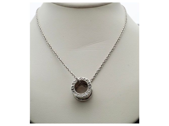 Bulgari Bvlgari B..Null1 Halskette mit kleinem runden Anhänger, beide in 18Weißgold - Ansicht 2