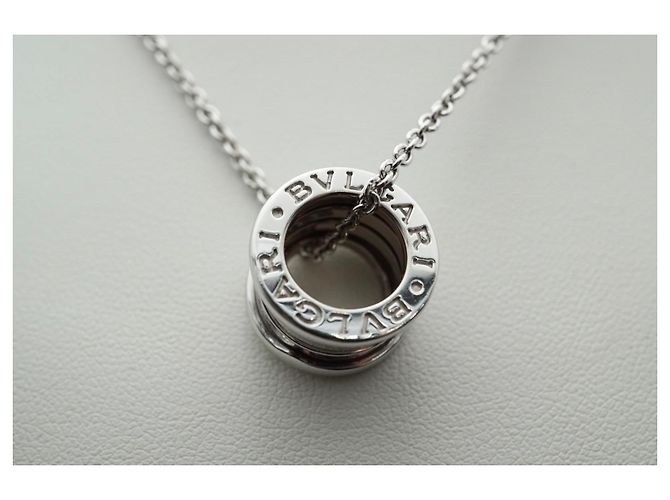 Bulgari Bvlgari B..Null1 Halskette mit kleinem runden Anhänger, beide in 18Weißgold - Ansicht 3