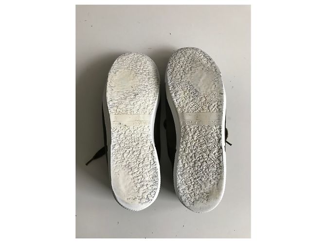 Chanel Baskets basses en daim Blanc Kaki - vue 20