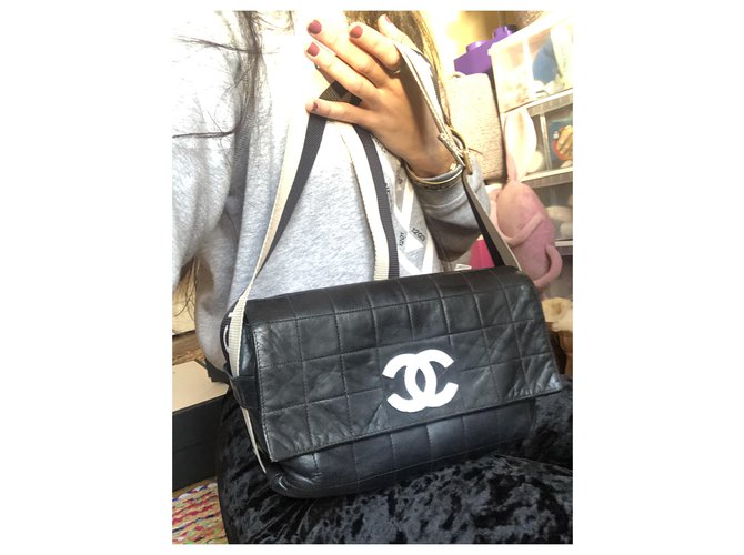Logomania di Chanel Nero Crema - vista 8