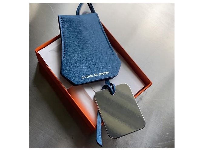 Charm Hermès Kelly Clochette Narcisse Espelho Azul Couro - vista 4