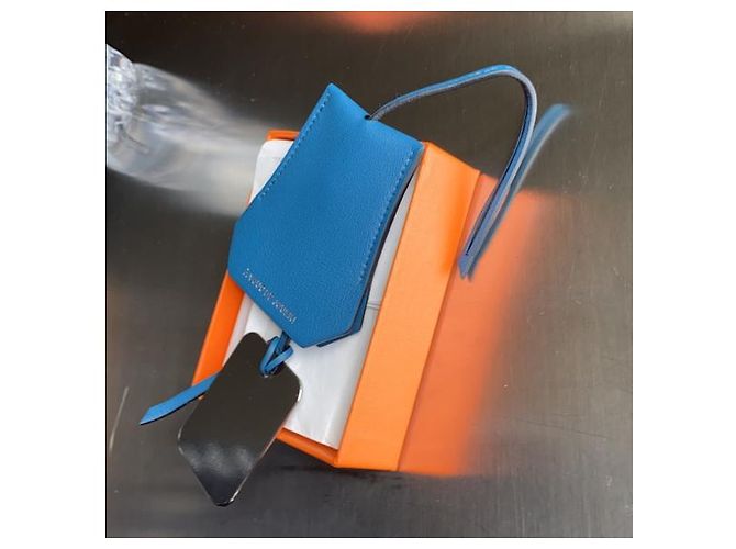 Charm Hermès Kelly Clochette Narcisse Espelho Azul Couro - vista 5