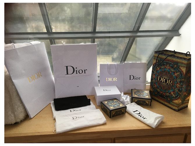 I am selling a range of very good condition Dior packaging bags with fabric pockets, Dior ribbons and boxes. - view 2
