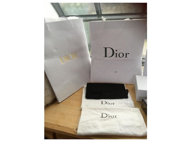 I am selling a range of very good condition Dior packaging bags with fabric pockets, Dior ribbons and boxes. - view 3