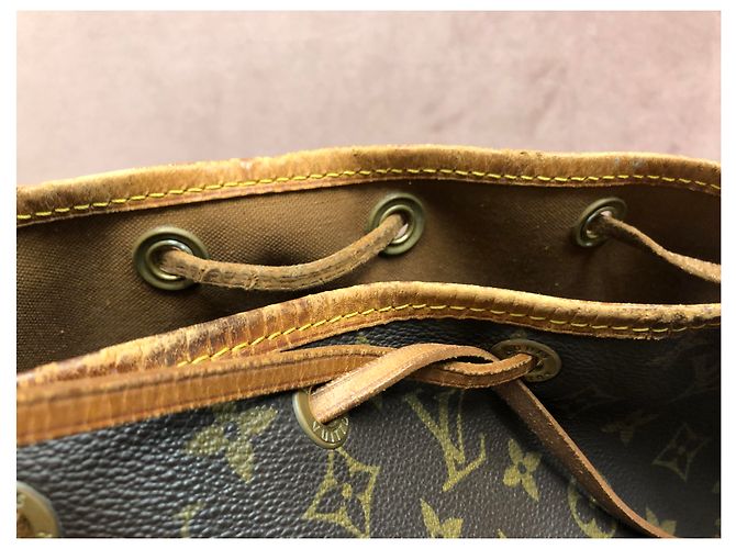 Louis Vuitton Noe PM Borsa a mano marrone in pelle e tela - vista 9
