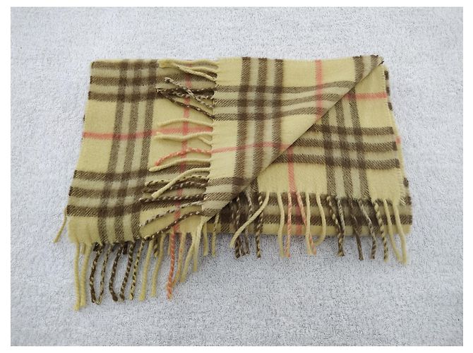 Sciarpa Burberry in cashmere gialla Giallo - vista 4