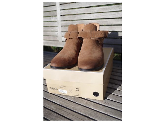 Stivaletti Michael Kors Mercer scamosciati caramello - vista 2