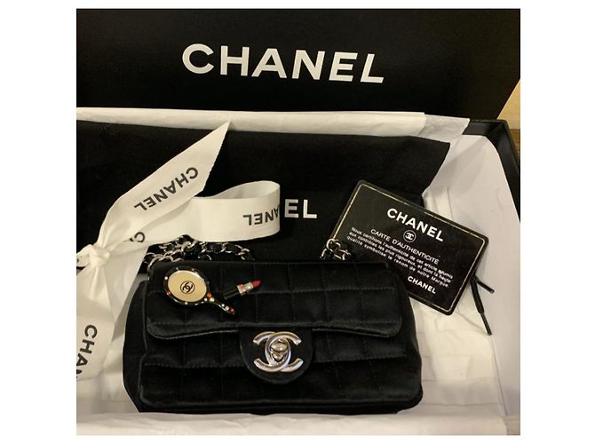 Portafoglio Chanel Timeless in seta nera e argento Nero - vista 2