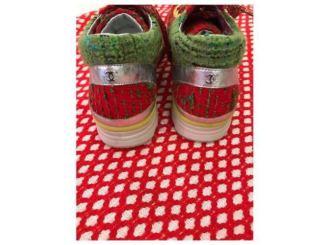 Sneakers Chanel in tweed cinese rosso e verde - vista 4