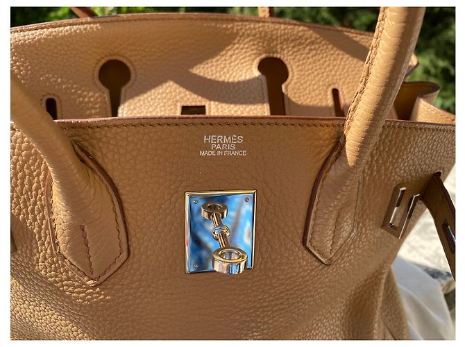 Borsa a mano Hermès Birkin 30 in pelle Togo Caramello - vista 2