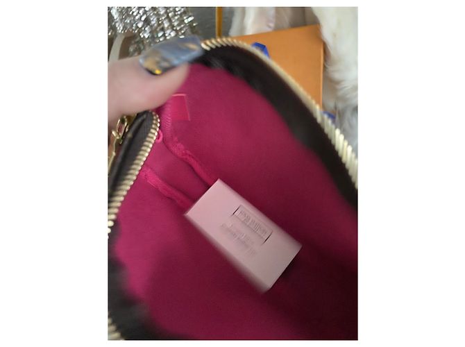 Vivienne Louis Vuitton Animación de Navidad Mini Pochette 2020 Castaño - vista 5